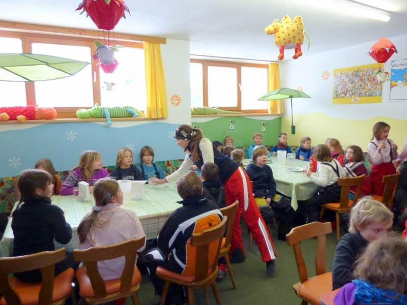 Free canteen for the children! image