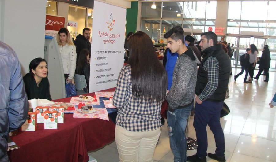 Holiday of sweets in "Karvasla" image