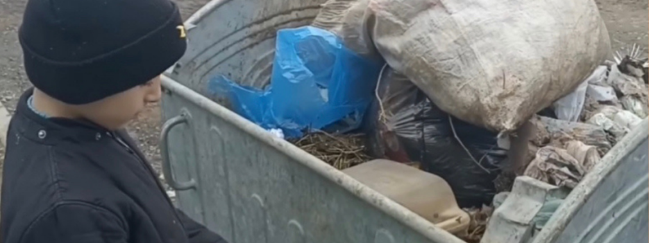 Friends, should our Georgian children search for winter clothes in garbage cans? image
