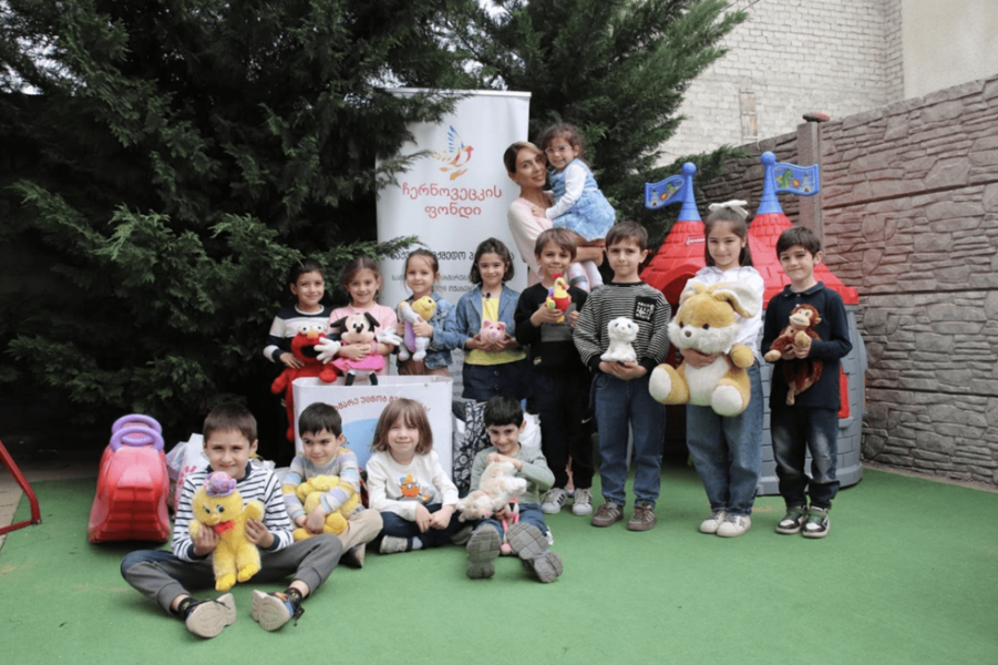 Help an unknown friend - the great deed of little philanthropists! image